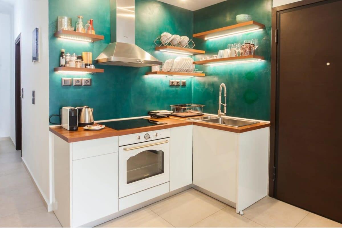 Beautiful Elegant Apartment Next To Monastiraki أثينا المظهر الخارجي الصورة