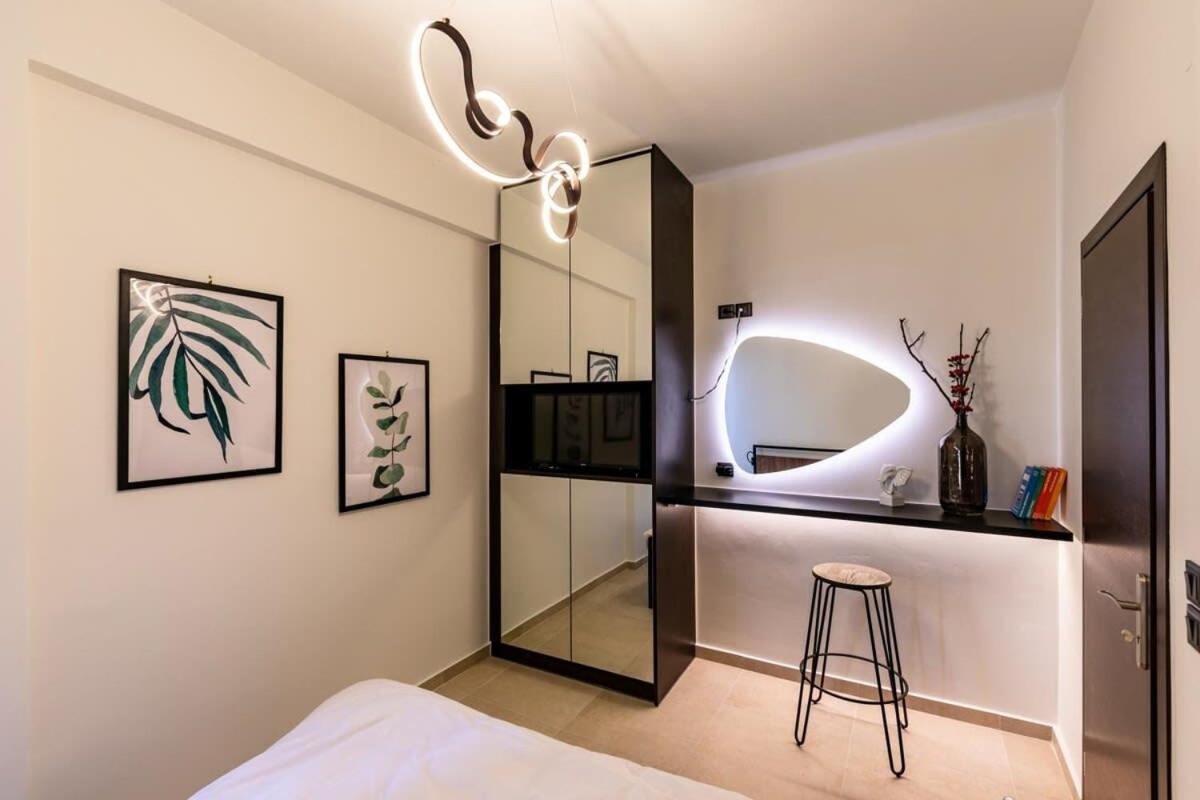 Beautiful Elegant Apartment Next To Monastiraki أثينا المظهر الخارجي الصورة