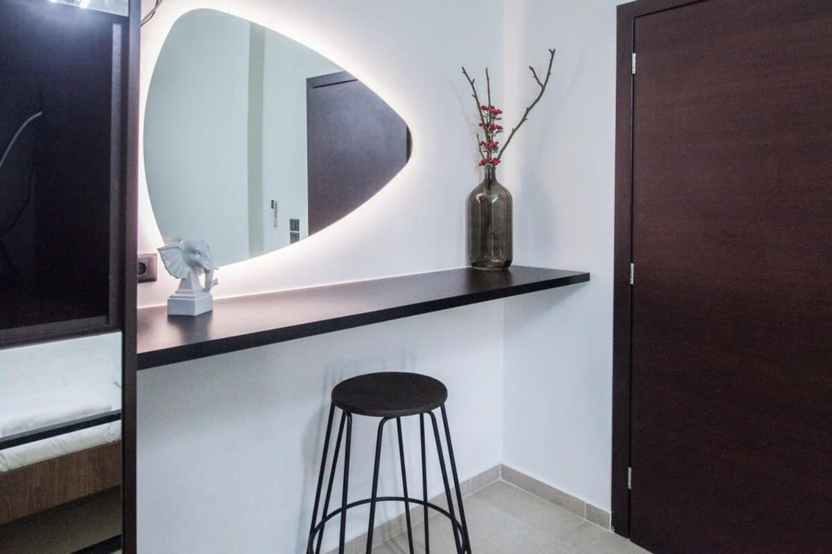 Beautiful Elegant Apartment Next To Monastiraki أثينا المظهر الخارجي الصورة