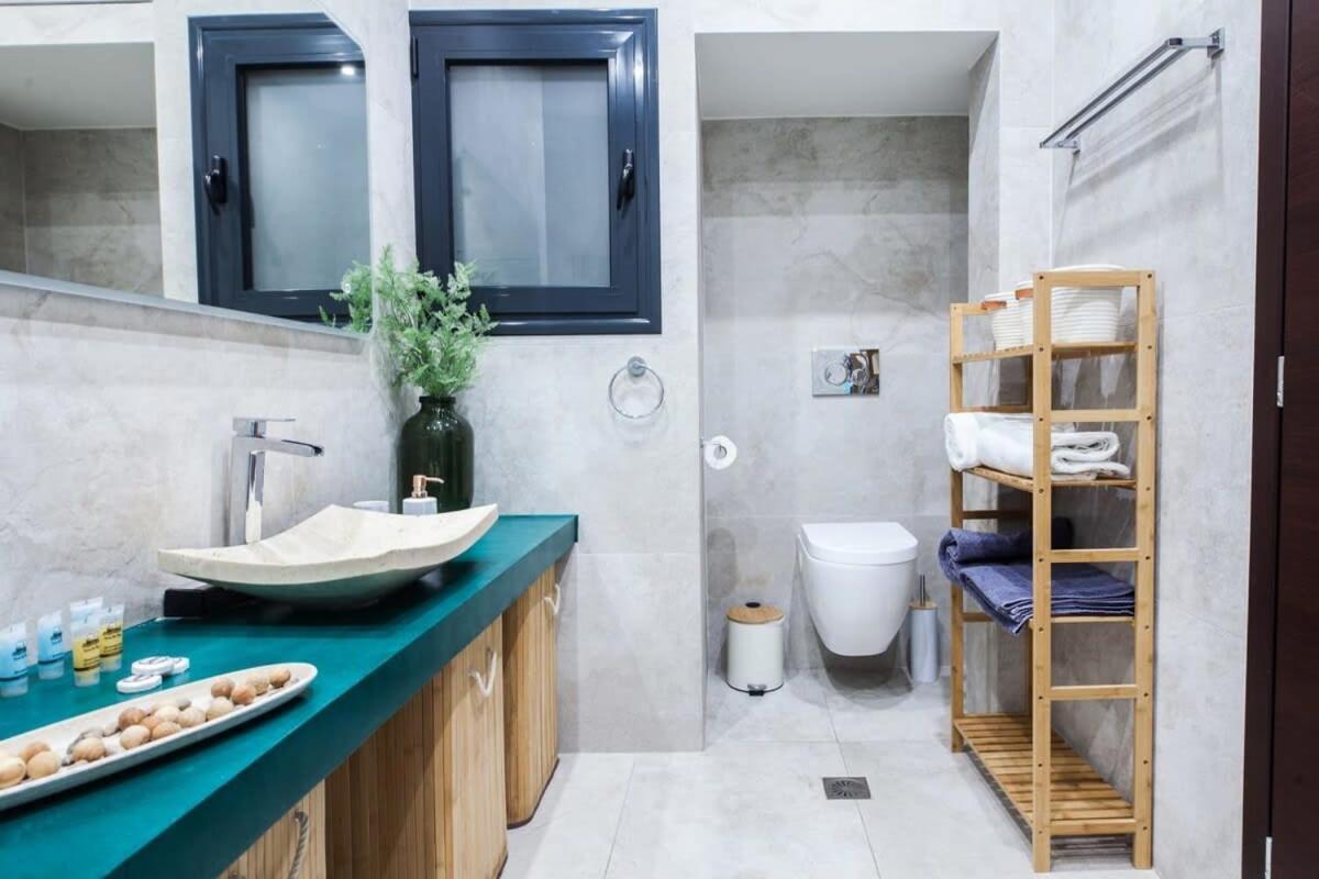 Beautiful Elegant Apartment Next To Monastiraki أثينا المظهر الخارجي الصورة