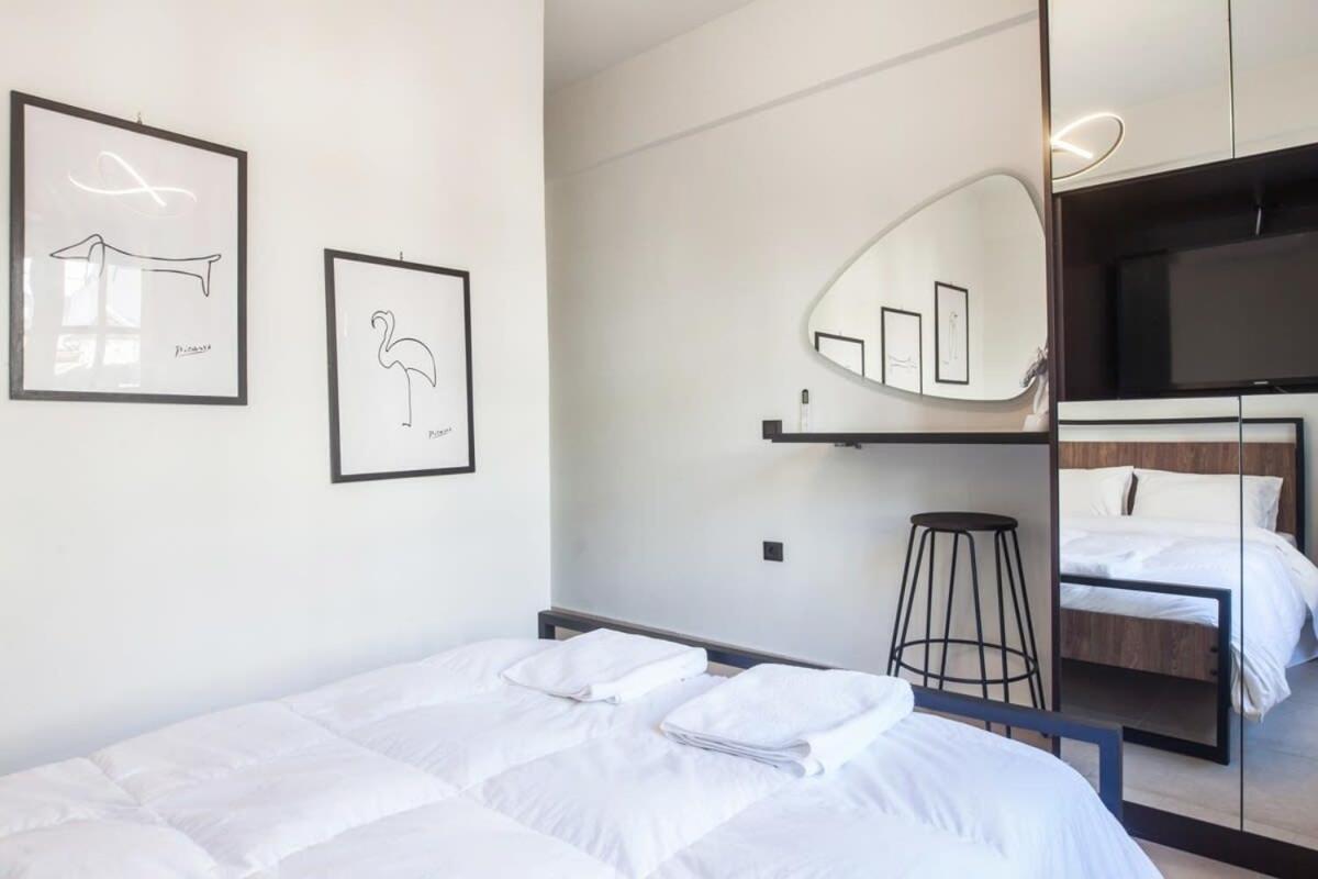 Beautiful Elegant Apartment Next To Monastiraki أثينا المظهر الخارجي الصورة