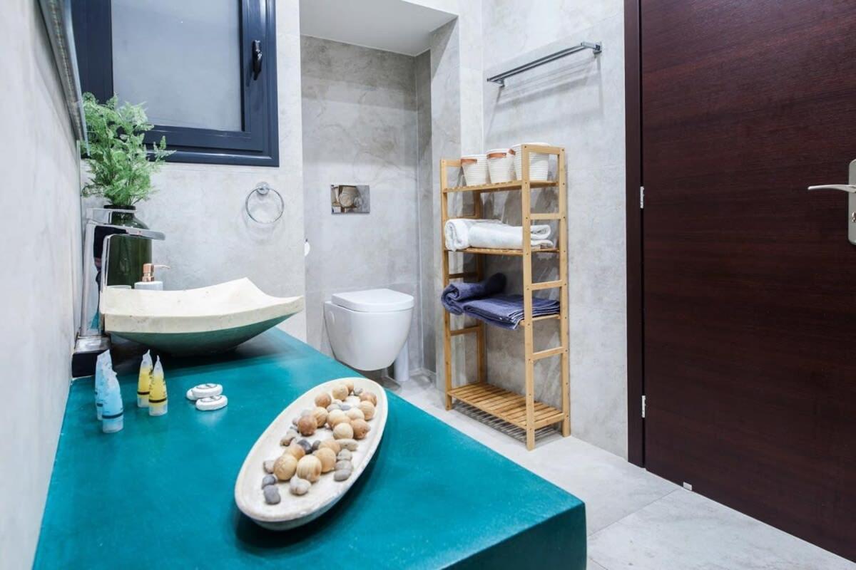 Beautiful Elegant Apartment Next To Monastiraki أثينا المظهر الخارجي الصورة
