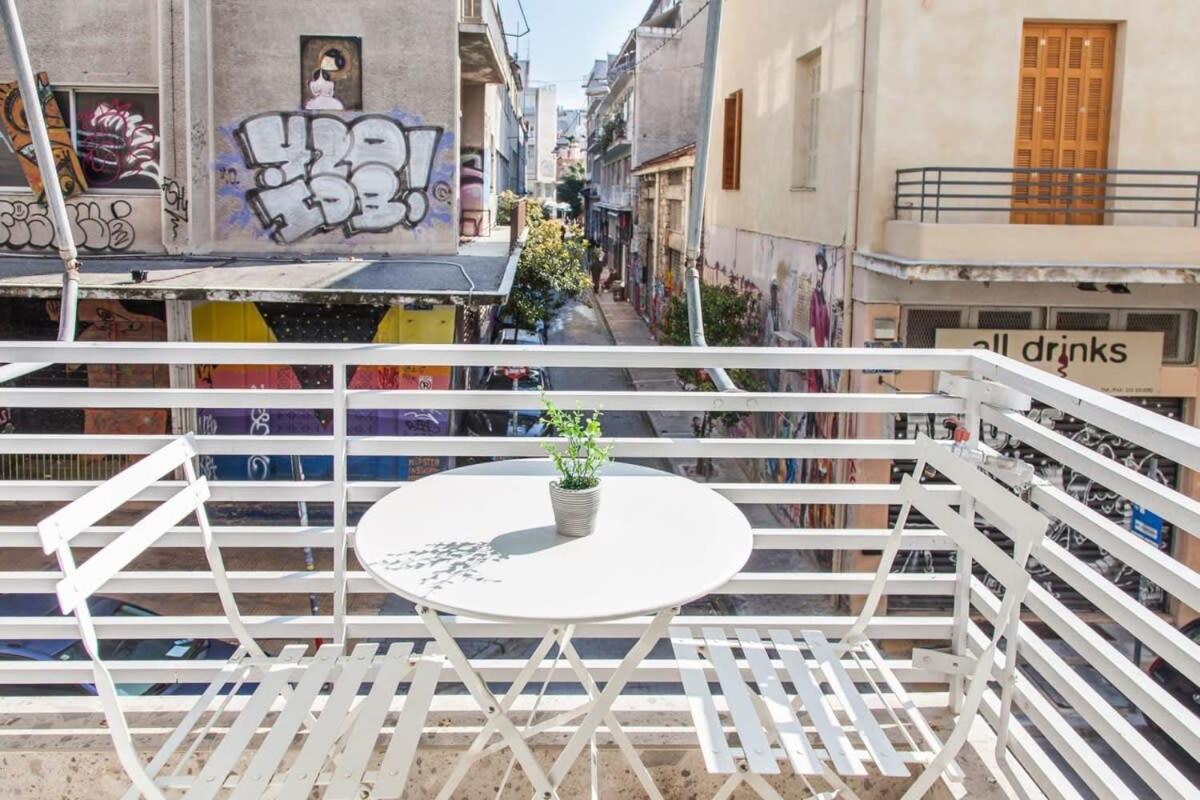Beautiful Elegant Apartment Next To Monastiraki أثينا المظهر الخارجي الصورة
