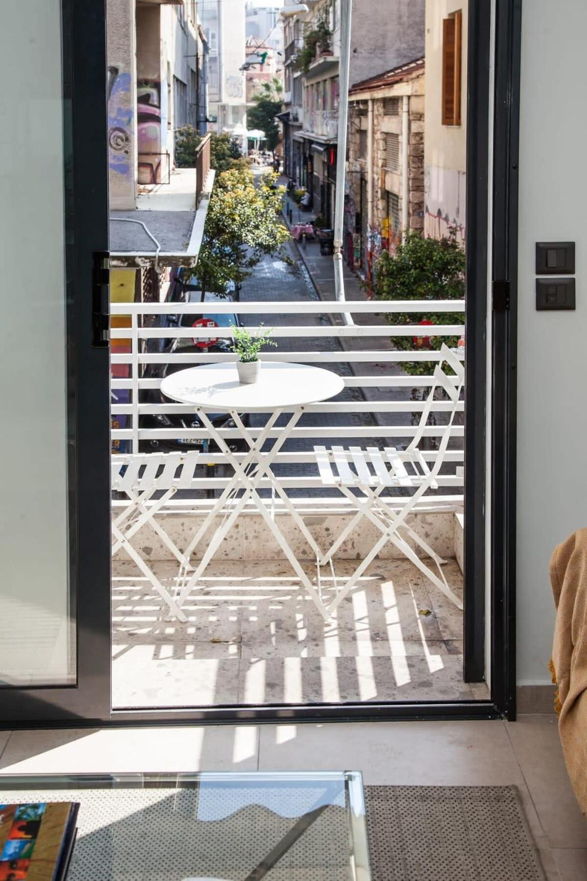 Beautiful Elegant Apartment Next To Monastiraki أثينا المظهر الخارجي الصورة